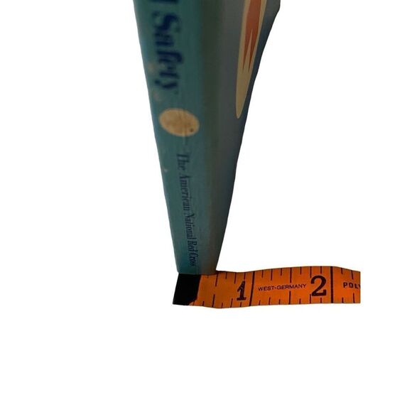 Standard First Aid And Personal Safety Paperback Book Health - Picture 8 of 11